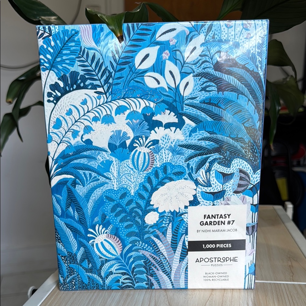 Apostrophe Fantasy Garden Puzzle - Blue and White